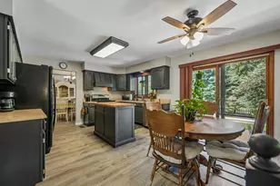 6 Crows Nest Ct, Third Lake, IL 60030 - Photo 8