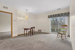 801 N McLean Blvd, Elgin, IL 60123 - Photo 6