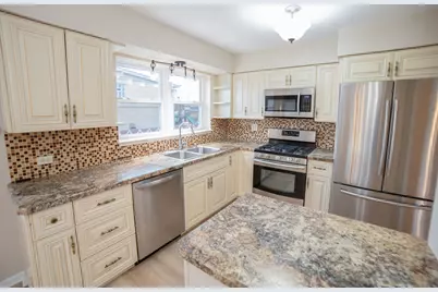 4841 Lamb Drive, Oak Lawn, IL 60453 - Photo 8