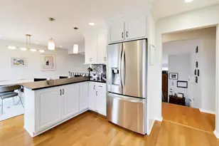 6643 Davis St, Morton Grove, IL 60053 - Photo 6
