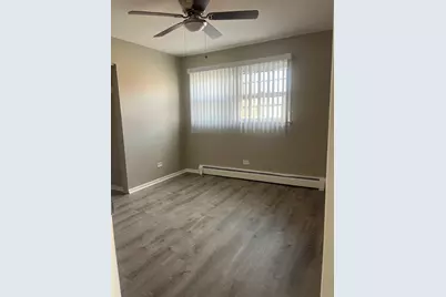 7831 Roberts Road #4, Bridgeview, IL 60455 - Photo 8