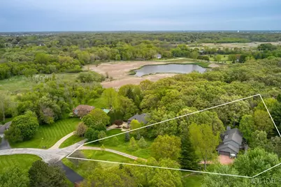 39W795 Reindeer Trail, Saint Charles, IL 60175 - Photo 2
