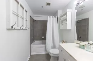 1640 Maple Ave, Evanston, IL 60201 - Photo 18