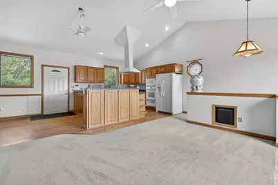 286 Fossil Ridge Road, Wilmington, IL 60481 - Photo 6