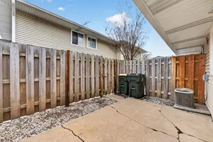 6102 Kit Carson Dr, Hanover Park, IL 60133 - Photo 20