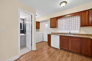 6102 Kit Carson Dr, Hanover Park, IL 60133 - Photo 12