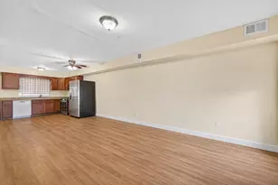 6102 Kit Carson Dr, Hanover Park, IL 60133 - Photo 8