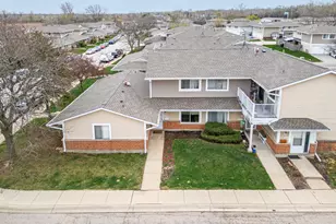 6102 Kit Carson Dr, Hanover Park, IL 60133 - Photo 2