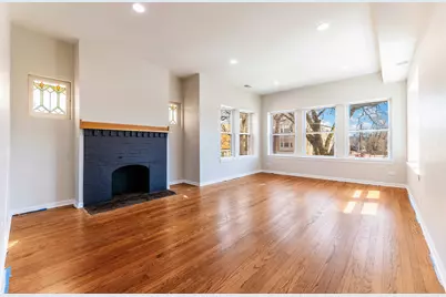 18 S Austin Boulevard #2, Oak Park, IL 60304 - Photo 2