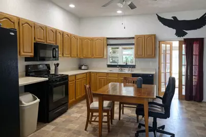 2285 W Center Street, Decatur, IL 62526 - Photo 4