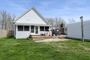 2285 W Center St, Decatur, IL 62526 - Photo 10