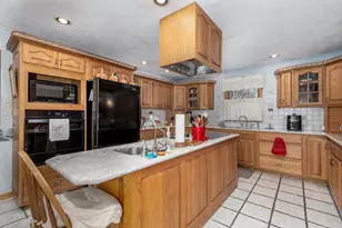 334 S Oak Ln, Streator, IL 61364 - Photo 6