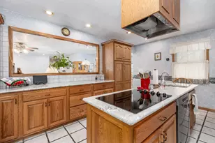 334 S Oak Ln, Streator, IL 61364 - Photo 8