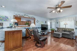 334 S Oak Ln, Streator, IL 61364 - Photo 4