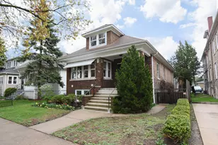 1042 S Kenilworth Ave, Oak Park, IL 60304 - Photo 2