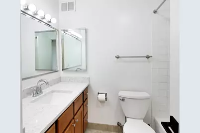 1560 N Sandburg Terrace #2411J, Chicago, IL 60610 - Photo 14