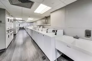 1560 N Sandburg Terrace, Chicago, IL 60610 - Photo 26