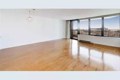 1560 N Sandburg Terrace #2411J, Chicago, IL 60610 - Photo 4