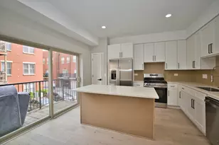 350 E Eastgate Pl, Chicago, IL 60616 - Photo 26