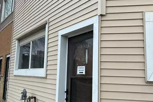 13515 S Baltimore Ave, Chicago, IL 60633 - Photo 2