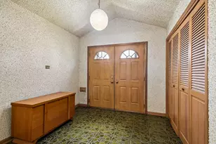 1527 Clarence Ave, Berwyn, IL 60402 - Photo 2