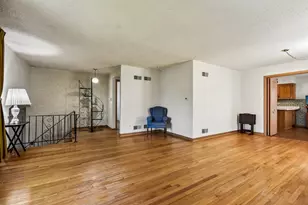 1527 Clarence Ave, Berwyn, IL 60402 - Photo 4