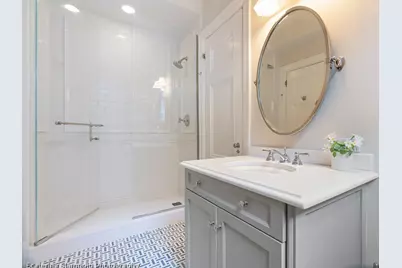 232 E Walton Place #5E, Chicago, IL 60611 - Photo 32