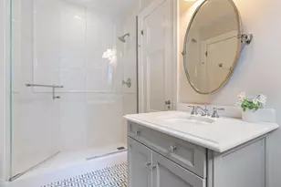 232 E Walton Pl, Chicago, IL 60611 - Photo 32