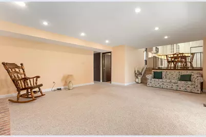 1570 W Goldengate Drive, Addison, IL 60101 - Photo 10