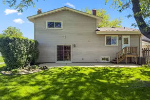 1570 W Goldengate Dr, Addison, IL 60101 - Photo 30