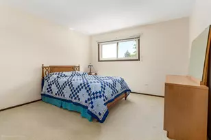 1570 W Goldengate Dr, Addison, IL 60101 - Photo 22