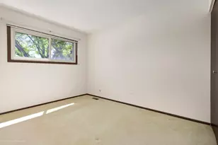1570 W Goldengate Dr, Addison, IL 60101 - Photo 24