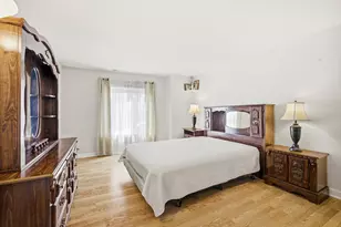 551 Cumberland Trail, Roselle, IL 60172 - Photo 8