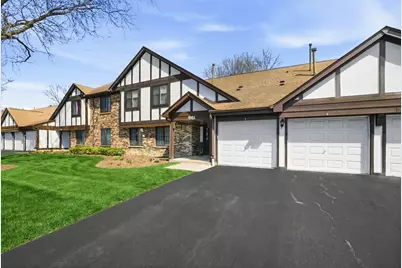 551 Cumberland Trail #C, Roselle, IL 60172 - Photo 1