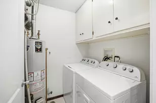 551 Cumberland Trail, Roselle, IL 60172 - Photo 14
