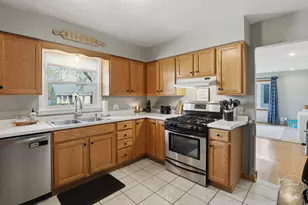175 N Elm St, Herscher, IL 60941 - Photo 6