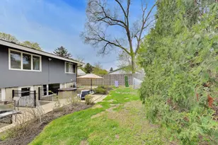 2038 Highland Ave, Wilmette, IL 60091 - Photo 36