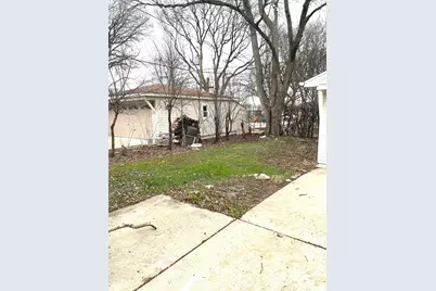 8717 Karlov Avenue, Skokie, IL 60076 - Photo 22