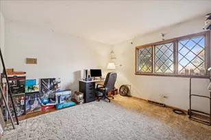 10129 WestManor Dr, Franklin Park, IL 60131 - Photo 14