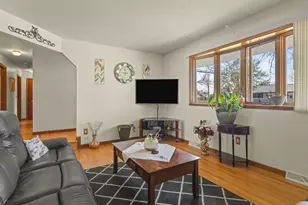 11785 Balsa Ln, Roscoe, IL 61073 - Photo 12