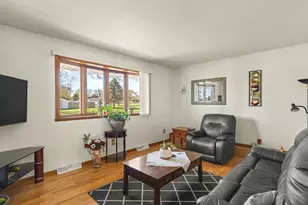 11785 Balsa Ln, Roscoe, IL 61073 - Photo 10