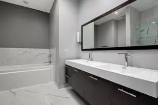 360 W Illinois St, Chicago, IL 60654 - Photo 18