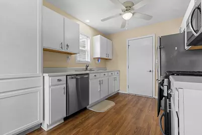 611 Lanae Way, South Beloit, IL 61080 - Photo 4