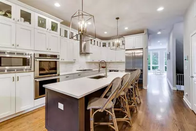 926 N Honore Street #2, Chicago, IL 60622 - Photo 6