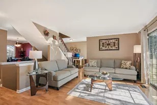241 E Parallel St, Palatine, IL 60067 - Photo 6