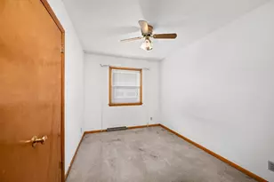 2374 33 St, Moline, IL 51265 - Photo 16