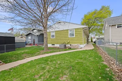 2374 33 Street, Moline, IL 51265 - Photo 4