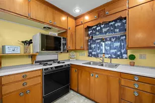 2374 33 St, Moline, IL 51265 - Photo 12