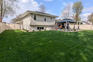 921 4-H Rd, Ottawa, IL 61350 - Photo 22