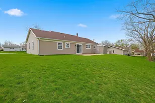 225 Wilmslow Ln, Schaumburg, IL 60194 - Photo 22